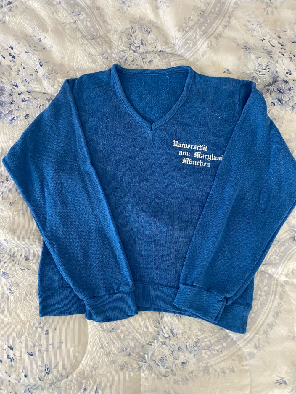 Universität von Maryland München Blue V-Neck Sweater